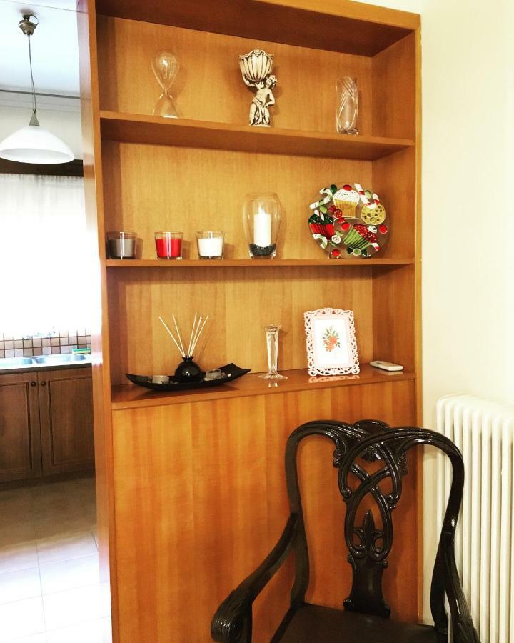 Evripides Vintage Airport Apartment Spata  Bagian luar foto