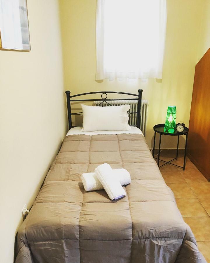 Evripides Vintage Airport Apartment Spata  Bagian luar foto