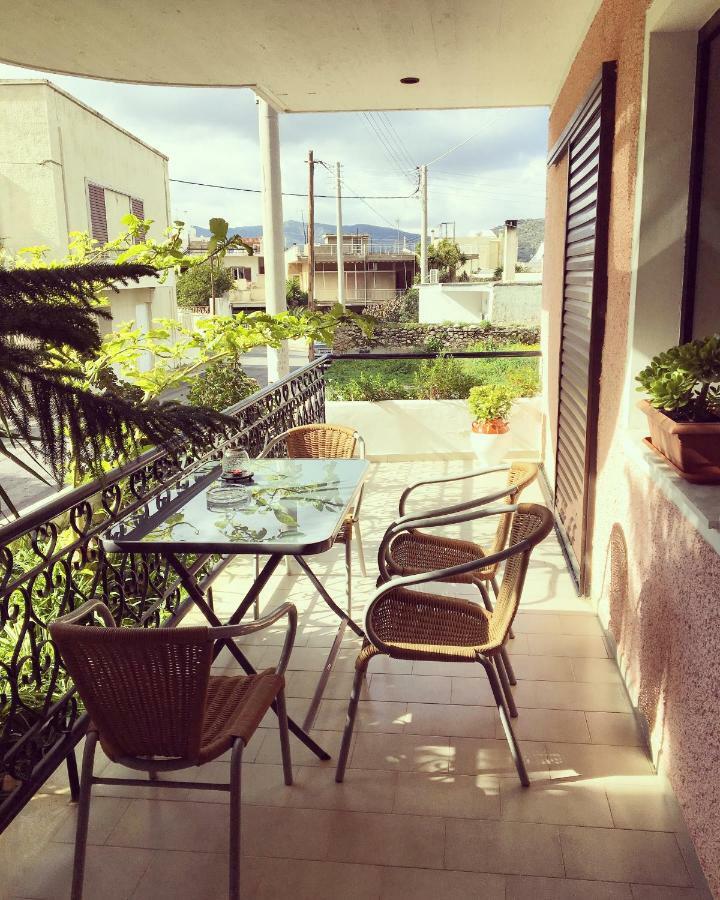 Evripides Vintage Airport Apartment Spata  Bagian luar foto